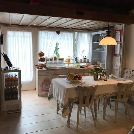 Garni Haus Alpine Hotel