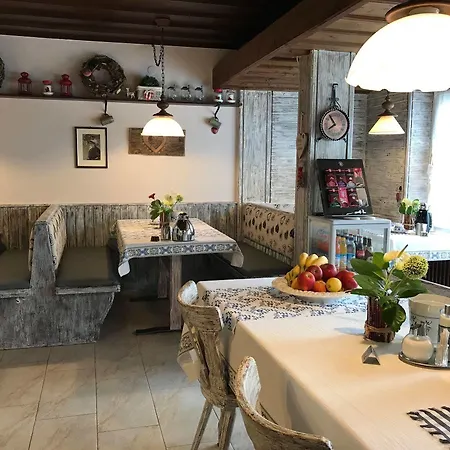 Garni Haus Alpine Hotel Ruhpolding
